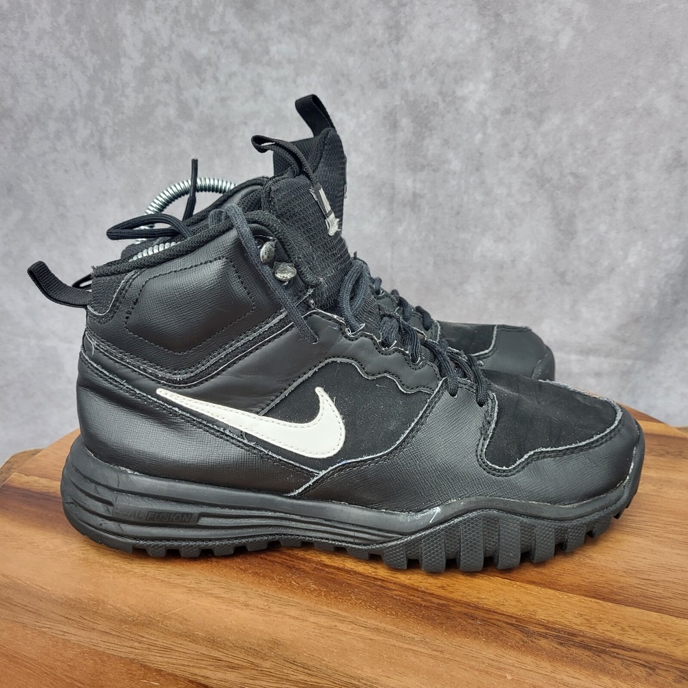 Nike Dual Fusion Hills Hiking Boots Womens Size 8‎ Black Shoes 749474-010 Trails